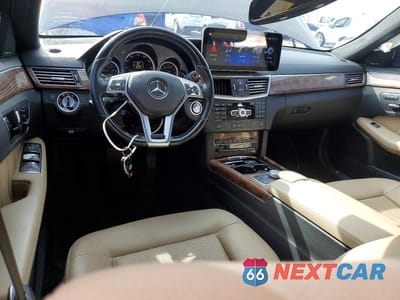 Zdjęcie 8 z 11 samochodu: 2012 MERCEDES-BENZ E 350 VIN:WDDHF5KB6CA560171 - miniatura