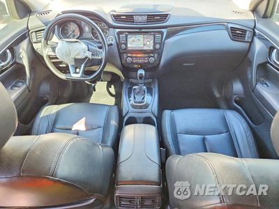 Zdjęcie 8 z 14 samochodu: 2017 NISSAN ROGUE SPORT SL VIN:JN1BJ1CP1HW018927 - miniatura