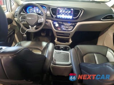 Zdjęcie 8 z 13 samochodu: 2023 CHRYSLER PACIFICA TOURING L VIN:2C4RC1BGXPR524335 - miniatura