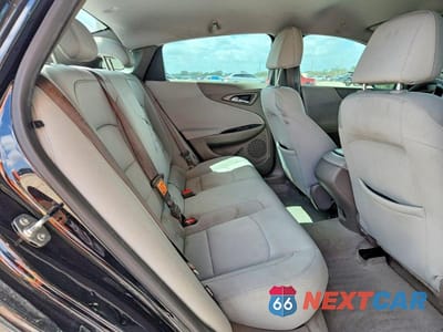 Zdjęcie 10 z 13 samochodu: 2019 CHEVROLET MALIBU LS VIN:1G1ZB5ST2KF142719 - miniatura