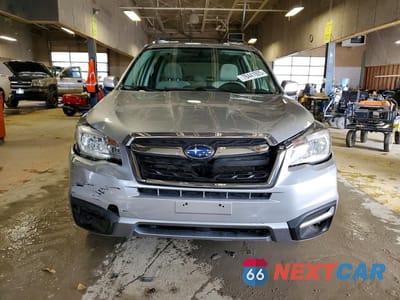 Piąte zdjęcie samochodu w środku: 2017 SUBARU FORESTER 2.5I PREMIUM VIN:JF2SJAEC3HH530900 - miniatura