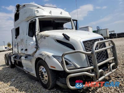 2023 VOLVO VN VNL 4V4NC9EH8PN304016 - główne zdjęcie licytacji z USA - miniatura