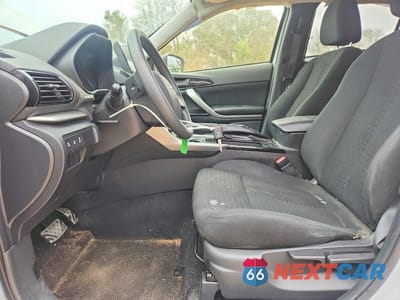Zdjęcie 7 z 13 samochodu: 2022 MITSUBISHI ECLIPSE CROSS LE VIN:JA4ATVAA1NZ005012 - miniatura
