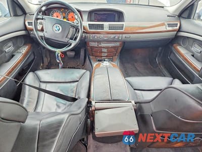 Zdjęcie 8 z 12 samochodu: 2005 BMW 745 LI VIN:WBAGN63595DS60839 - miniatura