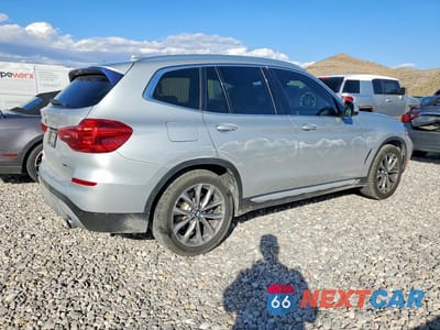 Trzecie zdjęcie samochodu z tyłu: 2019 BMW X3 SDRIVE30I VIN:5UXTR7C5XKLR51180 - miniatura