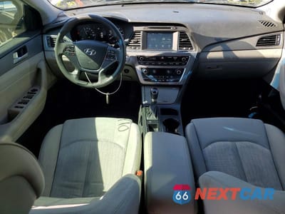 Zdjęcie 8 z 11 samochodu: 2017 HYUNDAI SONATA HYBRID SE VIN:KMHE24L1XHA044035 - miniatura