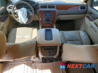 Zdjęcie 8 z 12 samochodu: 2011 CHEVROLET TAHOE K1500 LTZ VIN:1GNSKCE0XBR187525 - miniatura