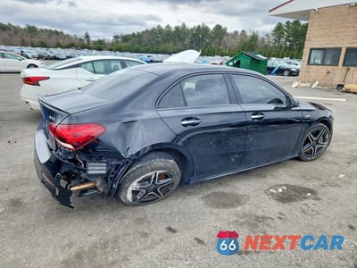 Trzecie zdjęcie samochodu z tyłu: 2021 MERCEDES-BENZ A 35 AMG VIN:W1K3G5BB0MJ319943 - miniatura