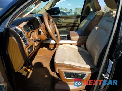 Zdjęcie 7 z 11 samochodu: 2020 RAM TRUCKS 1500 LARAMIE VIN:1C6SRFJT1LN207537 - miniatura