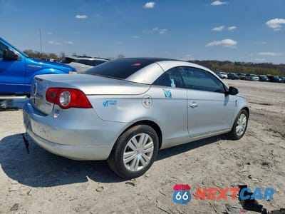 Trzecie zdjęcie samochodu z tyłu: 2011 VOLKSWAGEN EOS KOMFORT VIN:WVWAA7AH6BV000234 - miniatura