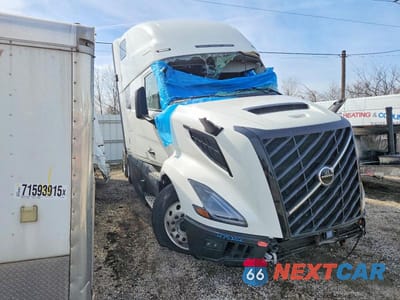 2025 VOLVO VNL SEMI TRUCK 4V4BC9EH4SN687738 - główne zdjęcie licytacji z USA - miniatura