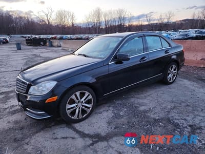 2013 MERCEDES-BENZ C 300 4MATIC WDDGF8AB6DR286892 - główne zdjęcie licytacji z USA - miniatura