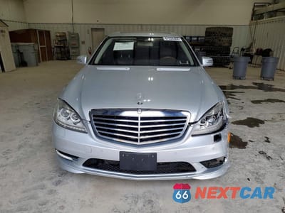 Piąte zdjęcie samochodu w środku: 2010 MERCEDES-BENZ S 550 4MATIC VIN:WDDNG8GB1AA289754 - miniatura