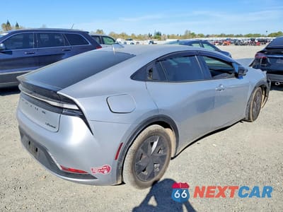 Trzecie zdjęcie samochodu z tyłu: 2023 TOYOTA PRIUS PRIME SE VIN:JTDACACU2P3009887 - miniatura