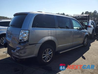 Trzecie zdjęcie samochodu z tyłu: 2019 DODGE GRAND CARAVAN SXT VIN:2C4RDGCG4KR752936 - miniatura