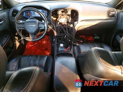 Zdjęcie 8 z 11 samochodu: 2019 CHRYSLER 300 S AWD VIN:2C3CCAGG6KH689932 - miniatura