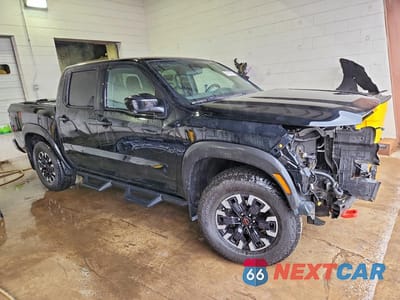 Czwarte zdjęcie samochodu z boku: 2023 NISSAN FRONTIER PRO-4X VIN:1N6ED1EK4PN621911 - miniatura