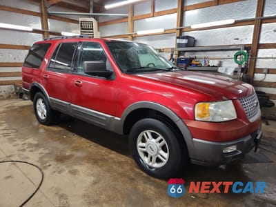 Czwarte zdjęcie samochodu z boku: 2005 FORD EXPEDITION XLT VIN:1FMPU16545LA79802 - miniatura