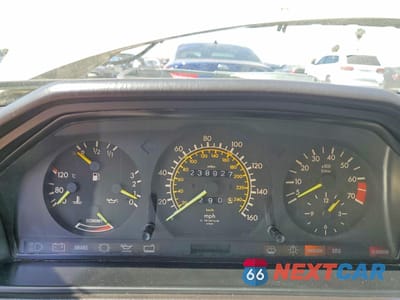 Zdjęcie 9 z 12 samochodu: 1986 MERCEDES-BENZ 300 E VIN:WDBEA30D3GA239178 - miniatura