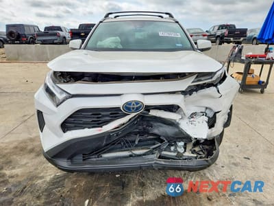 Piąte zdjęcie samochodu w środku: 2023 TOYOTA RAV4 HYBRID XLE VIN:4T3RWRFV7PU108876 - miniatura