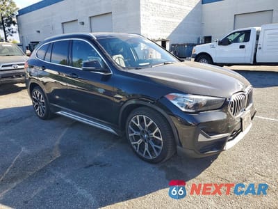 Czwarte zdjęcie samochodu z boku: 2022 BMW X1 SDRIVE28I VIN:WBXJG7C07N5U49001 - miniatura