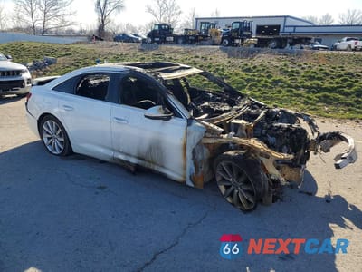 Czwarte zdjęcie samochodu z boku: 2019 AUDI A6 PREMIUM VIN:WAUD8AF22KN128302 - miniatura