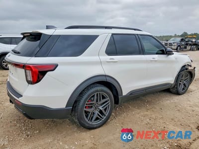 Trzecie zdjęcie samochodu z tyłu: 2025 FORD EXPLORER ST-LINE VIN:1FMUK7KH9SGD08488 - miniatura