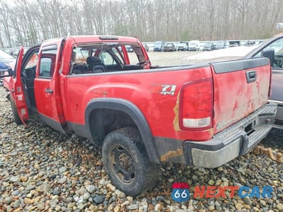 Drugie zdjęcie samochodu z przodu: 2011 GMC SIERRA K3500 SLE VIN:1GT423C80BF124364 - miniatura