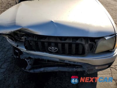 Zdjęcie 11 z 12 samochodu: 2001 TOYOTA TACOMA PRERUNNER V6 VIN:5TEGN92N51Z761590 - miniatura