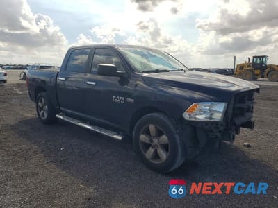 Czwarte zdjęcie samochodu z boku: 2015 RAM 1500 SLT VIN:1C6RR6LT7FS735469 - miniatura