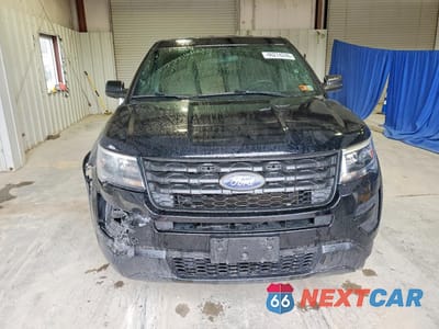 Piąte zdjęcie samochodu w środku: 2018 FORD EXPLORER POLICE INTERCEPTOR VIN:1FM5K8AR0JGC76226 - miniatura