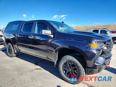 Czwarte zdjęcie samochodu z boku: 2024 CHEVROLET SILVERADO K1500 TRAIL BOSS CUSTOM VIN:3GCUDCED6RG388931 - miniatura