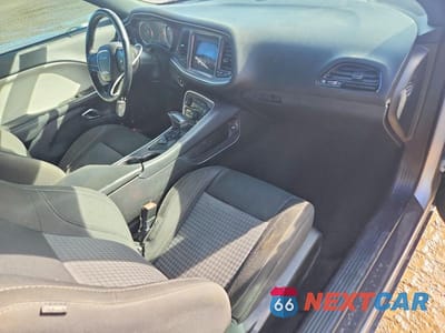 Zdjęcie 8 z 11 samochodu: 2019 DODGE CHALLENGER SXT VIN:2C3CDZGG1KH760014 - miniatura