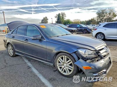 Czwarte zdjęcie samochodu z boku: 2013 MERCEDES-BENZ C 300 4MATIC VIN:WDDGF8AB5DR283420 - miniatura