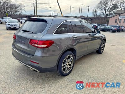 Czwarte zdjęcie samochodu z boku: 2016 MERCEDES-BENZ GLC 300 4MATIC VIN:WDC0G4KB0GF010868 - miniatura