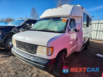 Drugie zdjęcie samochodu z przodu: 1997 FORD ECONOLINE E350 CUTAWAY VAN VIN:1FDKE30S1VHA76327 - miniatura