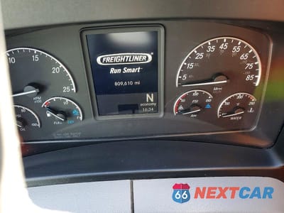 Zdjęcie 8 z 10 samochodu: 2019 FREIGHTLINER CASCADIA 126 SEMI TRUCK VIN:3AKJHHDR7KSKR1504 - miniatura