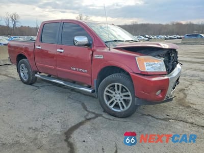 Czwarte zdjęcie samochodu z boku: 2015 NISSAN TITAN SL VIN:1N6AA0EC1FN505560 - miniatura