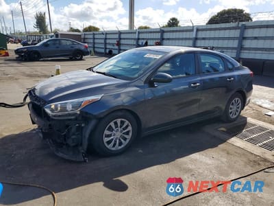 2021 KIA FORTE FE 3KPF24AD7ME275018 - główne zdjęcie licytacji z USA - miniatura