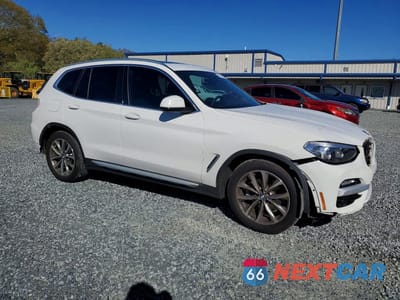 Czwarte zdjęcie samochodu z boku: 2019 BMW X3 SDRIVE30I VIN:5UXTR7C52KLE94920 - miniatura