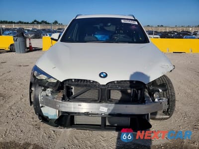 Piąte zdjęcie samochodu w środku: 2016 BMW X1 XDRIVE28I VIN:WBXHT3C39G5F63889 - miniatura