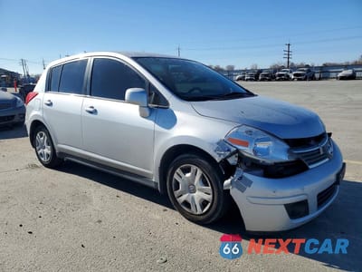 Czwarte zdjęcie samochodu z boku: 2011 NISSAN VERSA 1.8 S VIN:3N1BC1CP3BL369362 - miniatura