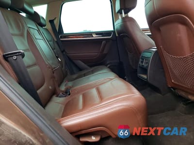 Zdjęcie 10 z 12 samochodu: 2011 VOLKSWAGEN TOUAREG V6 TDI VIN:WVGFK9BP4BD007298 - miniatura
