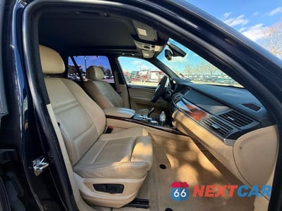 Piąte zdjęcie samochodu w środku: 2008 BMW X5 4.8I VIN:5UXFE83598L163398 - miniatura