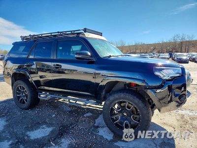 Czwarte zdjęcie samochodu z boku: 2015 TOYOTA 4RUNNER TRAIL PREMIUM VIN:JTEBU5JR5F5256021 - miniatura