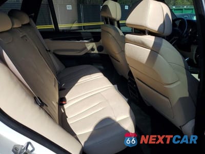 Zdjęcie 11 z 12 samochodu: 2018 BMW X5 XDRIVE35I VIN:5UXKR0C55J0X88943 - miniatura