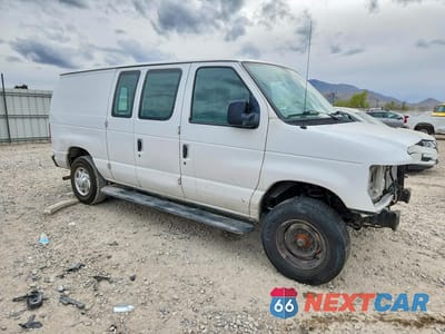 Czwarte zdjęcie samochodu z boku: 2014 FORD ECONOLINE E250 VAN VIN:1FTNE2EW9EDA43851 - miniatura