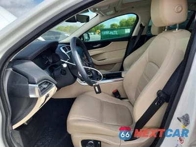 Zdjęcie 7 z 12 samochodu: 2020 JAGUAR XE S VIN:SAJAE4FX7LCP64949 - miniatura