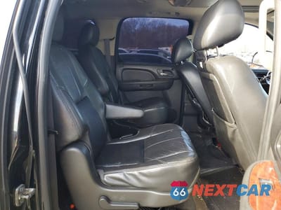 Zdjęcie 11 z 13 samochodu: 2013 CHEVROLET SUBURBAN K1500 LT VIN:1GNSKJE79DR251185 - miniatura