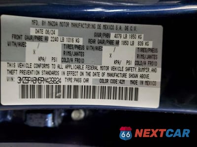 Zdjęcie 12 z 12 samochodu: 2024 MAZDA 3 SELECT SPORT VIN:3MZBPABM6RM429824 - miniatura